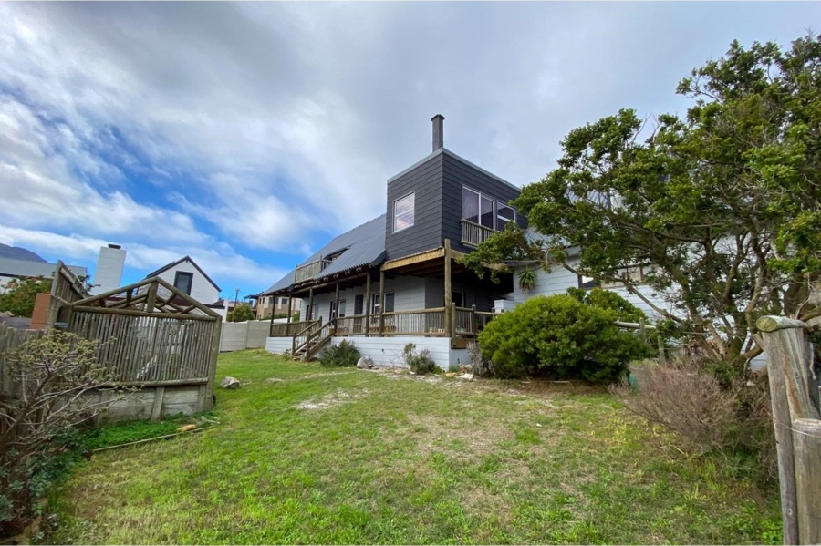 4 Bedroom Property for Sale in Pringle Bay Western Cape